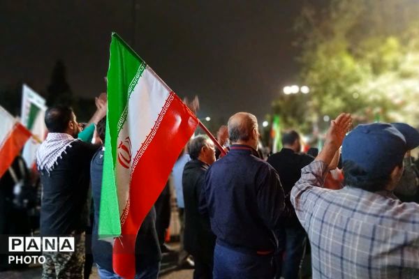 حضوری متفاوت در شبی به یادماندنی در سنگر خیابان