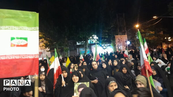 قلب‌های مردم به عشق وطن در  کوهدشت برای ایران، در هفتاد و هشتمین قرار شبانه
