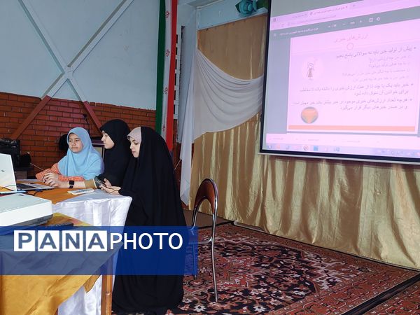 دوره آموزش خبرنگاری ویژه دانش‌آموزان ناحیه۲ مشهد