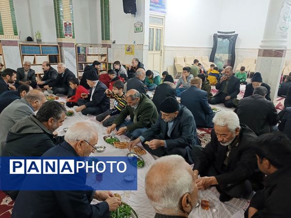 سفره های افطار ساده در کاشمر