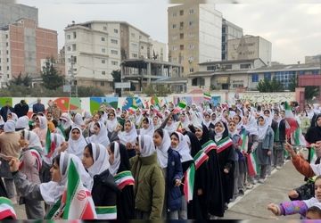 نواخته شدن زنگ انقلاب در مدارس بابلسر