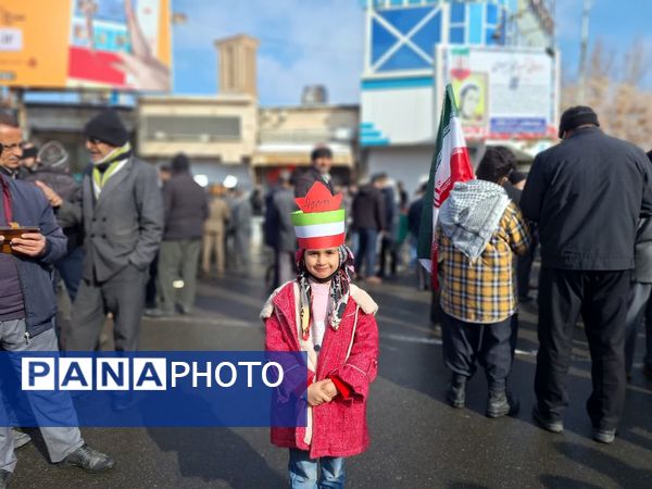 حماسه حضور مردم کاشمر در ۲۲ بهمن از قاب پانا