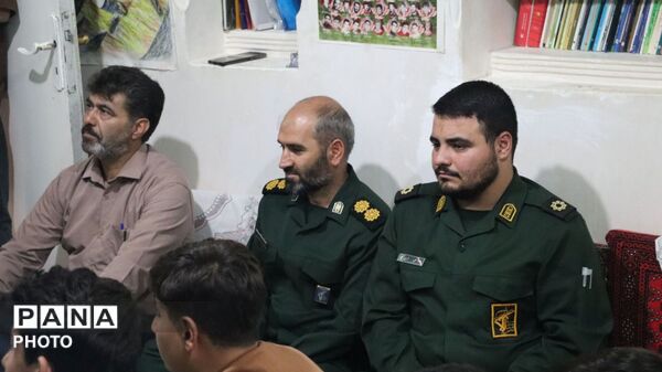 دیدار دانش‌آموزان شهرستان کبودرآهنگ با خانواده شهدادیدار