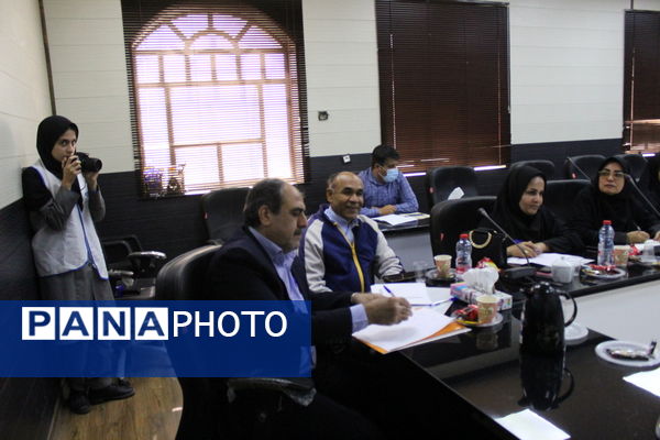 نشست تخصصی کارشناسان سواد آموزی استان بوشهر