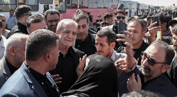 حسین‌پور: دولت چهاردهم با وجود شرایط دشوار اقتصادی مسیر خدمت به مردم را دنبال کرده است