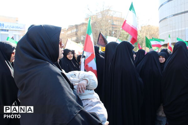 خروشِ عاشقان همدانی در چهلمین سالگرد شهادت رهبر