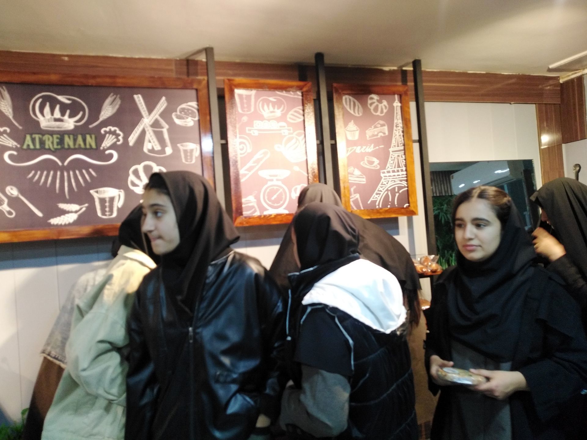 بازید دانش آموزان از مجموعه عطرنان