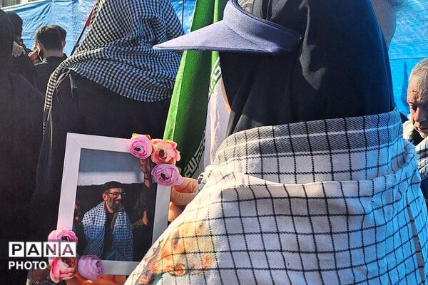 فریاد نسل نو در سوگ رهبر؛ مشقِ وفاداری در قابِ تشییع 