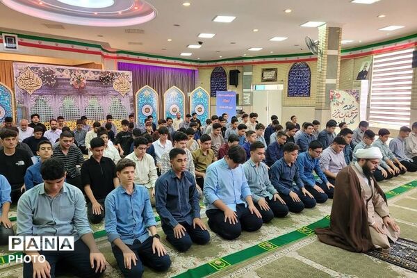برپایی نماز جماعت در مدارس ناحیه دو شهرری 