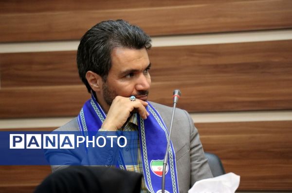 نشست مشاور وزیر با مدرسان سازمان دانش‌آموزی استان خراسان رضوی