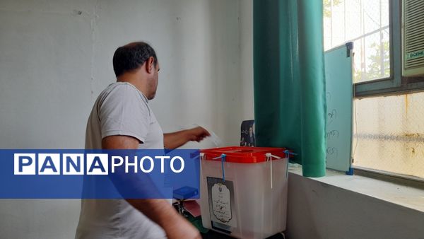 حضور پرشور مردم شهرستان نور در انتخابات