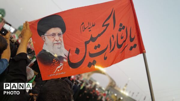 حضور باشکوه و پرشورمیلیونی ملت ایران در مراسم وداع با امام شهید