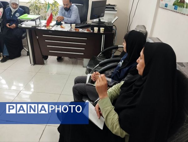 نشست صمیمانه معاون پرورشی و تربیت‌بدنی ناحیه 7 با سردبیر خبرنگاران خبرگزاری پانا 