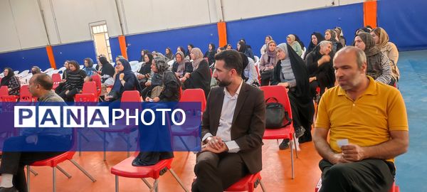 انتخابات انجمن اولیای و مربیان در مدرسه شهدای فرهنگی شهرستان شیروان