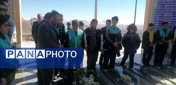 غبارروبی گلزار شهدا 