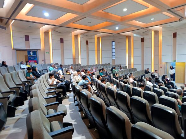 همایش «مسیر طلایی» برای ترسیم افق جهانی دانش‌آموزان در مشهد