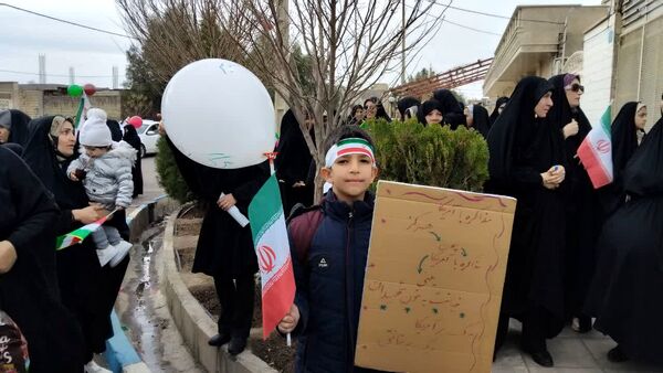 خلق حماسه سالگرد پیروزی انقلاب در روستای صرم 