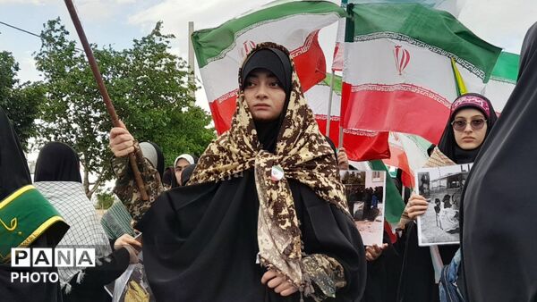 رزمایش بزرگ دختران جان فدای ایران در قم