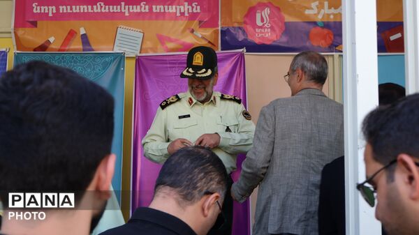 حضور فرمانده انتظامی تهران بزرگ در مراسم بازگشایی مدارس منطقه ۶