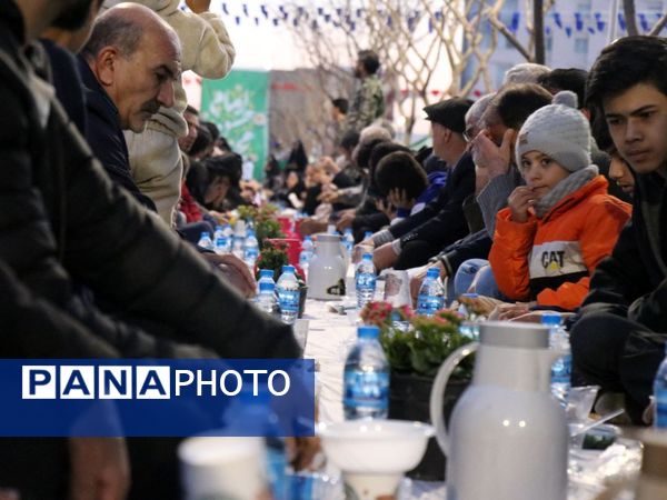 بزرگ‌ترین سفره جهان اسلام به نام کریم اهل بیت برپا شد