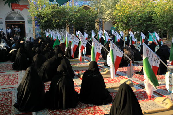 حال و هوای دختران هنرستانی قم در بازدید از یادمان‌های عملیاتی جنوب کشور