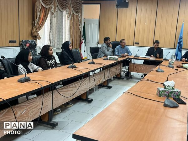 تجلیل شهردار خاتم از اصحاب رسانه و دانش آموز خبرنگاران پانا