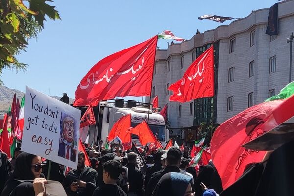 مراسم تشییع پیکر مطهر رهبر معظم انقلاب در جوار ملکوتی حرم امام رضا (ع)