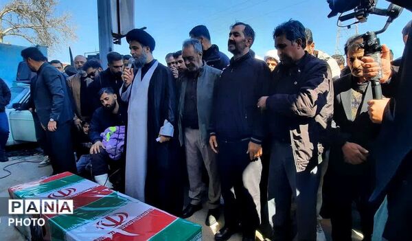 وداع مردم نظرآباد با شهید مهدی عبدالله‌نژاد