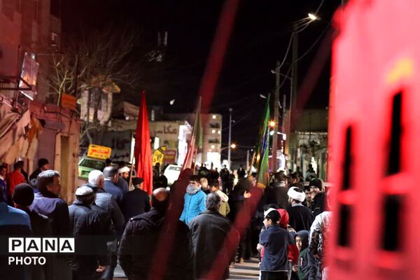 تجدید عهد با خون شهدا؛ «کفن‌پوشان» همدان شبانه بر آرمان‌های انقلاب ایستادند