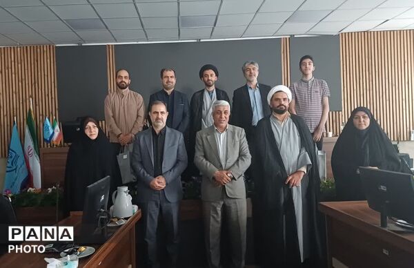 تجلیل از برگزیدگان رویدادهای قرآنی و فرهنگی منطقه ۱۶ تهران