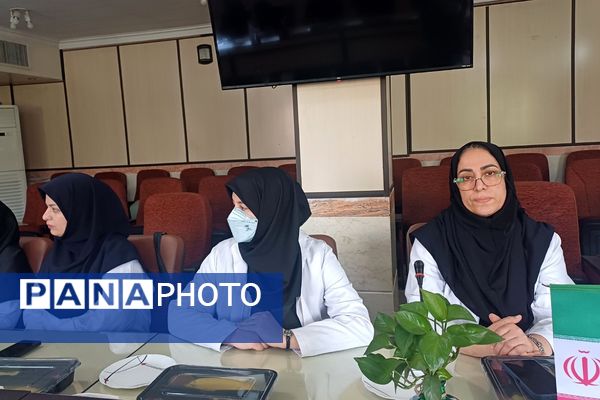 تقدیر از مراقبین سلامت و ارگان‌های مرتبط با حوزه سلامت در اداره آموزش و پرورش شهریار 