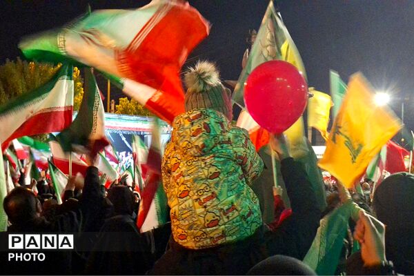 سی شب کنار هم در تجمعات خونخواهی رهبر شهید
