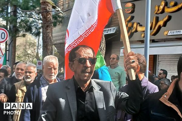 کبوتران عاشق به امام شهیدشان پیوستند