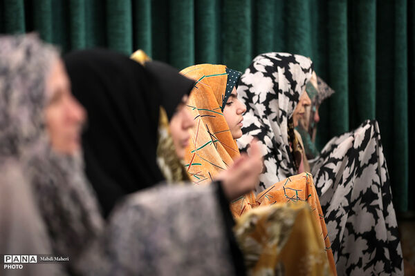 اقامه نماز عید سعید فطر در آستان مقدس امام زاده صالح(ع)