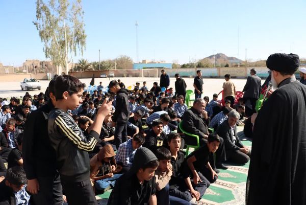 حضور معنوی امام‌جمعه بافق در مراسم سوگواری دبیرستان مناجات