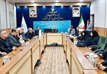 نشست کارگروه توسعه آموزش عمومی قرآن کریم در استان قم