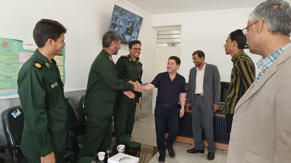 بازدید فرمانده بسیج دانش آموزی از دبیرستان شاهد صاحب الزمان 