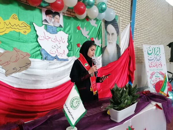 ویژه برنامه‌های دهه فجر و همایش یاوران انقلاب در مدارس روستای چری