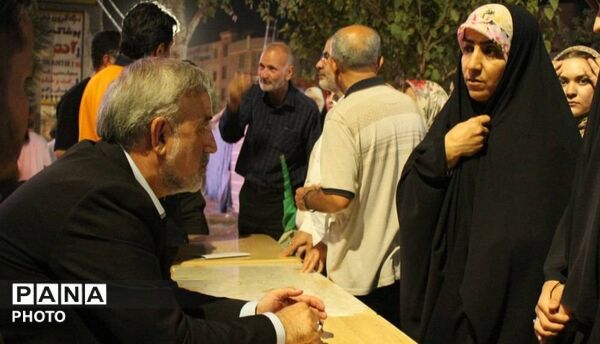 میز خدمت مسئولین آموزش و پرورش ناحیه یک شهرستان بهارستان