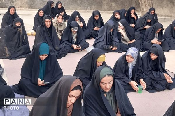 زمزمه وصال عرفه در گلزار شهدای قلعه رئیسی