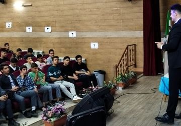 برگزاری جلسه همیاران مشاور مدارس پسرانه آموزش و پرورش ناحیه ۳ اصفهان