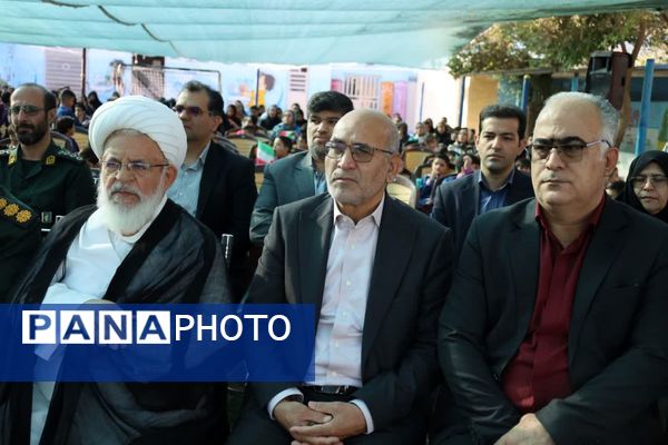 نواخته شدن زنگ شکوفه‌ها در دبستان محمد مهدی صالحی یزد