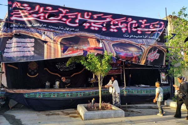 برپایی موکب هایی به عشق امام رضا(ع)