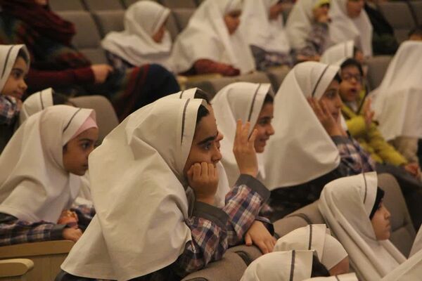 اولین روز بیست و ششمین جشنواره بین‌المللی قصه‌گویی در یزد 