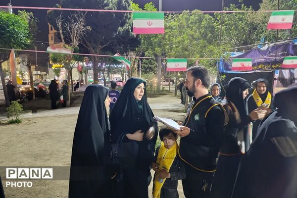  بازدید رئیس سازمان دانش‌آموزی شهرستانهای استان تهران از غرفه «با انرژی‌ها» در منطقه کهریزک