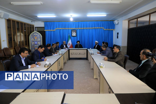 دیدار مدیران آموزش‌ و‌ پرورش خراسان‌جنوبی با نماینده ولی‌فقیه در استان 