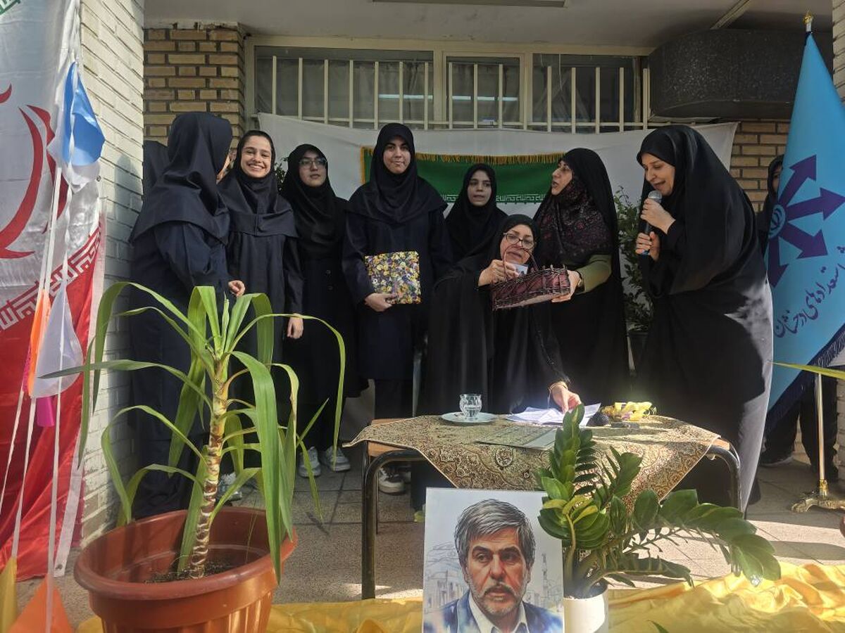 تلاش دانش‌آموزان که روز به روز در حال افزایش است، موجب خرسندی  کسانی است که برای دفاع از خاک وطن، از جان خود گذشتند