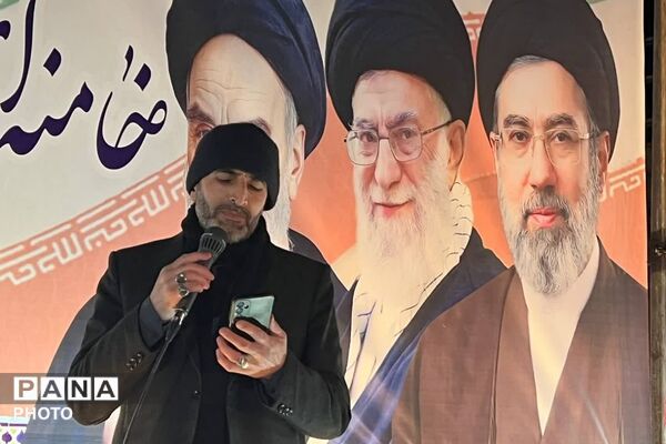 مردم فیروزکوه، کف خیابان را خالی‌ نمی کنند