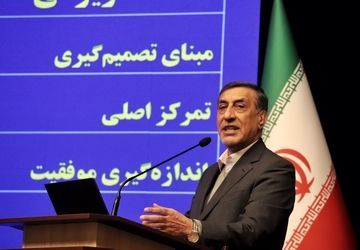 تحقق نظام «کارمزدی» به‌جای نظام «روزمزدی» ضروری است