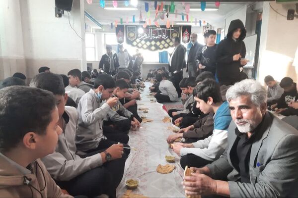 قرائت زیارت عاشورا به مناسبت شهادت حضرت فاطمه(س) 